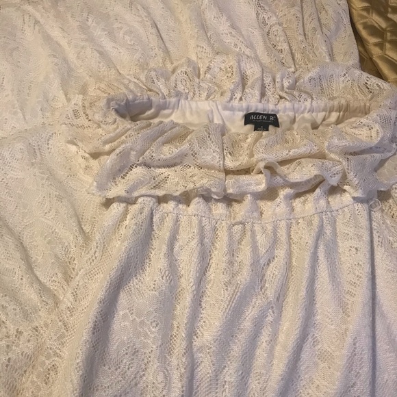 Beautiful lace sleeveless ivory maxi dress - Picture 2 of 6